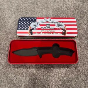 Smith & Wesson knife case